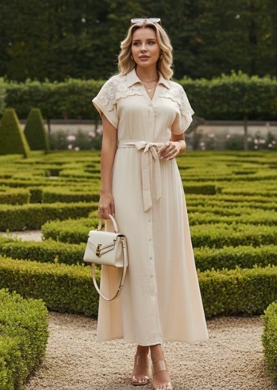 Chique jurk met detail aan de schouders